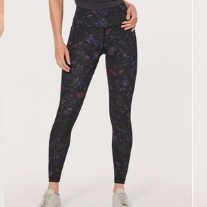 Wunder under frozen flourish